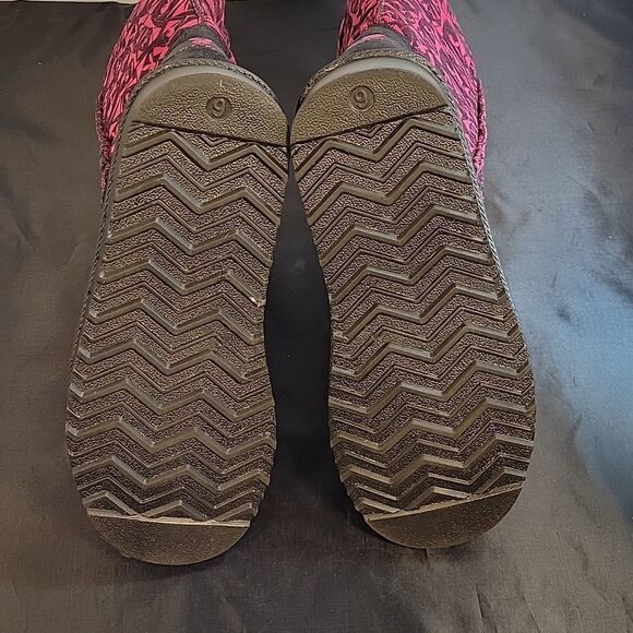 BRAND NEW PLAYBOY BUNNY UGG STYLE WOMEN"S SLIP ON BOOT - Picture 9 of 13